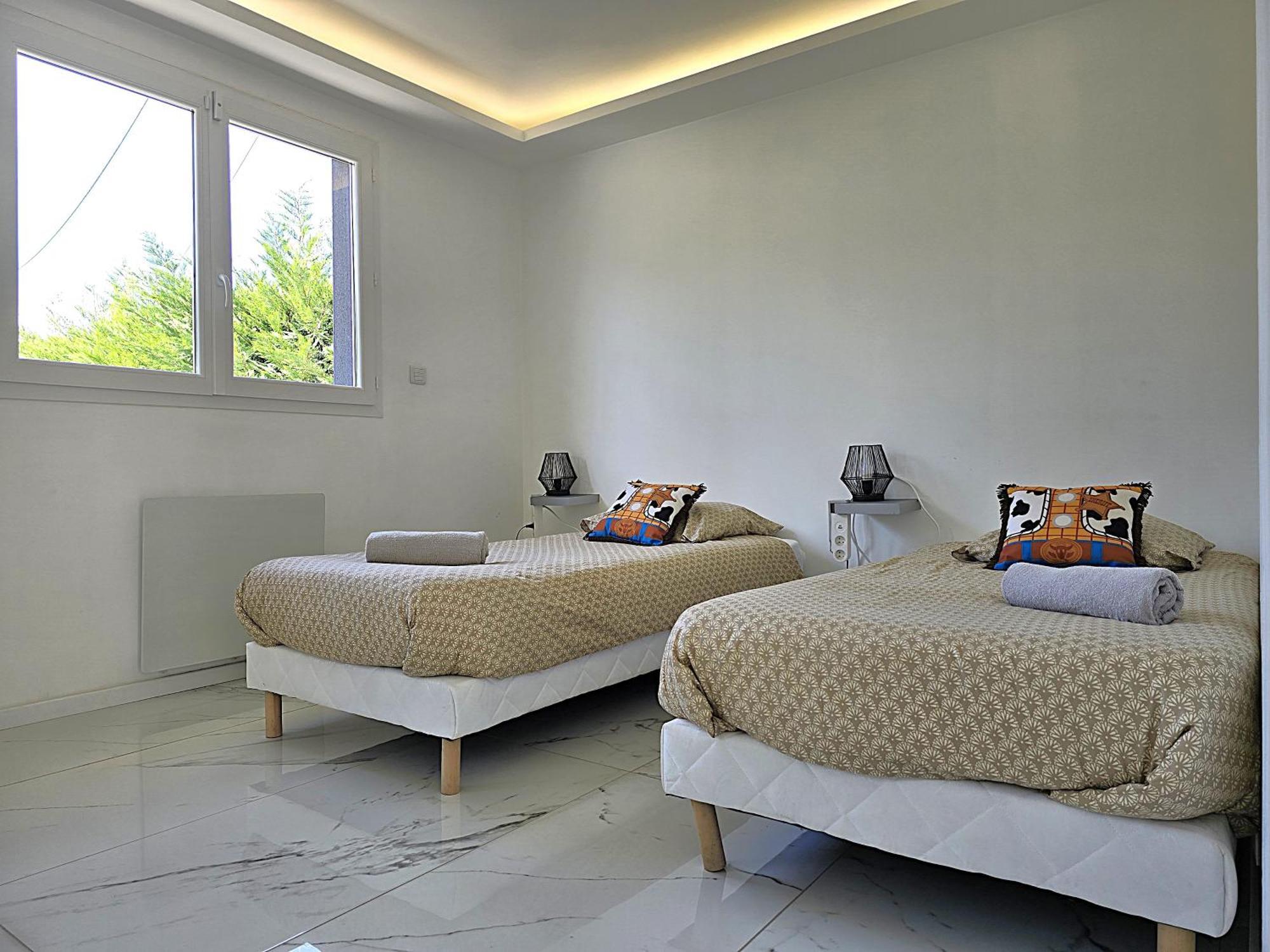 Maison Sapiac - 4Pers - 2 Chambres - 3 Lits - Clim Reversible - Terrasse Ombragee Et Grand Jardin - Piscine Saison Estivale มงโตบ็อง ภายนอก รูปภาพ